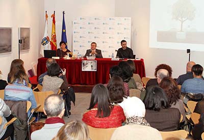 Montserrat Pena Presas fai un percorrido pola Literatura infantil y xuvenil galega na Casa de Galicia en Madrid