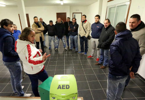 Ponteareas instala desfribiladores nos complexos deportivos da vila
