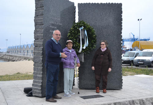 Bueu homenaxea a Johán Carballeira no 80 aniversario do seu fusilamento