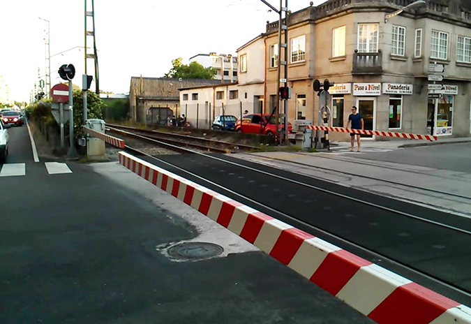 O BNG só contempla o cambio do trazado da liña férrea como solución ao paso a nivel do Porriño
