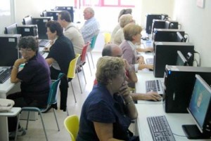 A aula CeMIT do Porriño prosegue cos cursos de alfabetización dixital