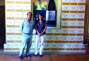 A Concelleria de Emprego e Formación de Salceda firma un convenio con Bodegas La Val