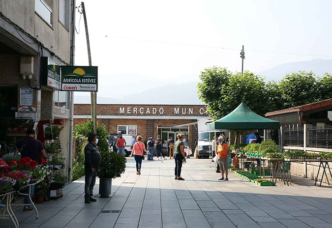 O Mercadillo Municipal de Arbo retoma a súa actividade