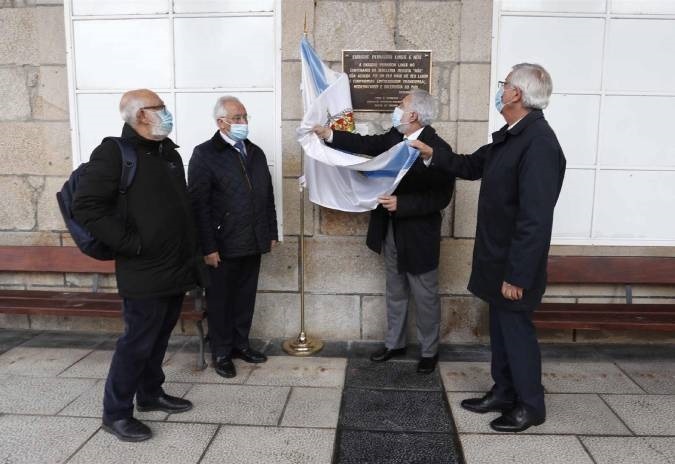 Parlamento galego homenaxea a Enrique Peinador polo seu apoio á revista Nós