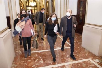 Concello da Coruña acordará cos grupos políticos as subvencións ás entidades
