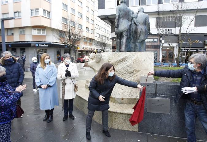 Concello da Coruña reinstala o Monumento aos Liberais na praza das Conchiñas