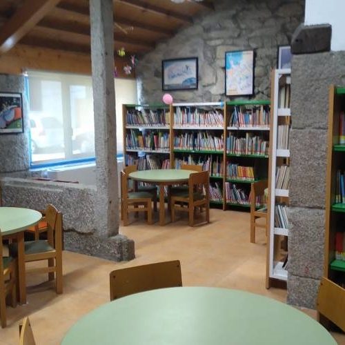 A Biblioteca Pública Municipal de Ponteareas amplía o seu horario abrindo os sábados