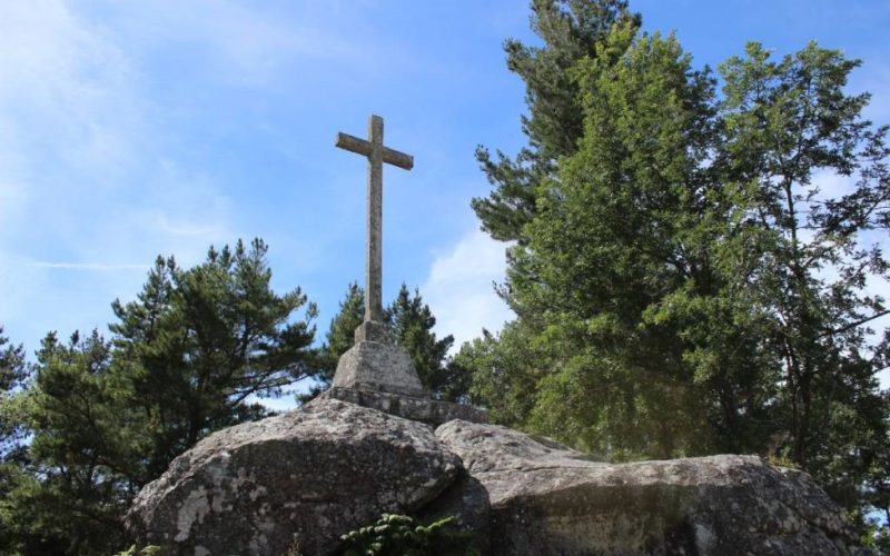 A memoria do país pide a retirada da cruz falanxista de Celanova
