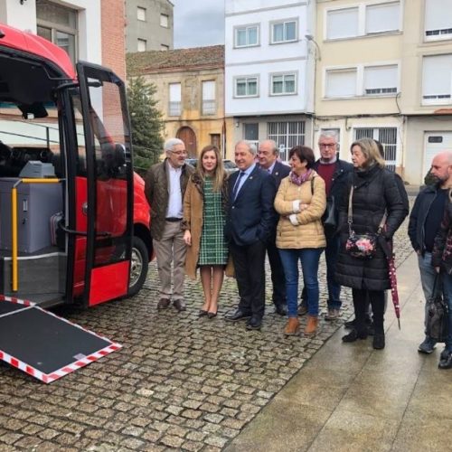 O novo Bus Urbano, un éxito para os monfortinos