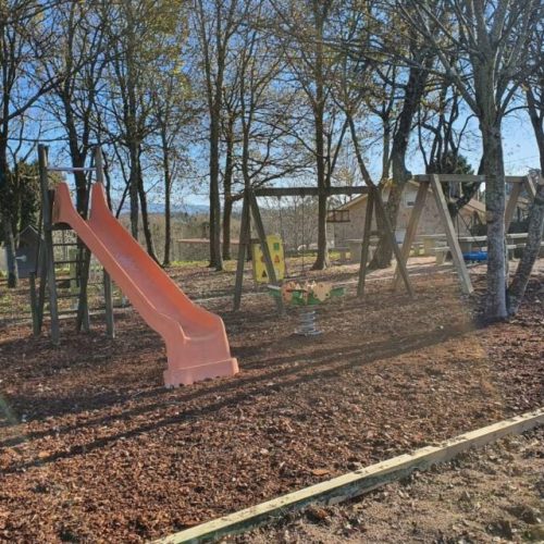 Rematadas as obras da pista deportiva, parque infantil e biosaudable en Areas (Tui)