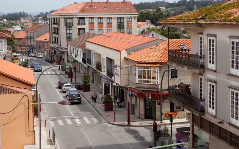 SOMOS Ribadumia urxe ao alcalde a apoiar a hostalería e o comercio local