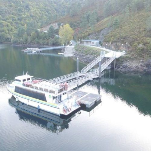 Os barcos de “Viaxes Hemisferios” navegan de novo polo río Sil