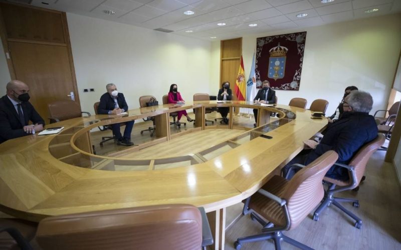 Feijóo aborda cos alcaldes da Baixa Limia os proxectos clave para a comarca e a súa competitividade