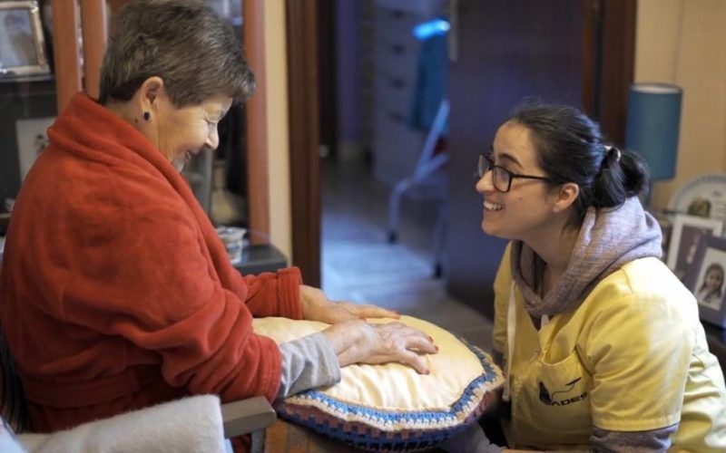 Persoal do Servizo de Axuda no Fogar de Tomiño recibe a primeira dose da vacina contra a Covid-19