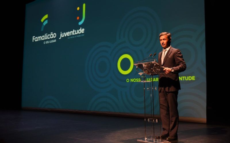 Câmara abre período excecional de candidaturas a bolsas de estudo