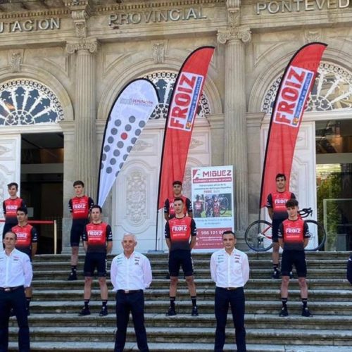 Pontevedra súmase á festa do ciclismo coa presentación do Grupo Deportivo Supermercados Froiz