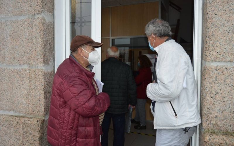 Avalancha de veciños para informarse da revisión catastral en Mos