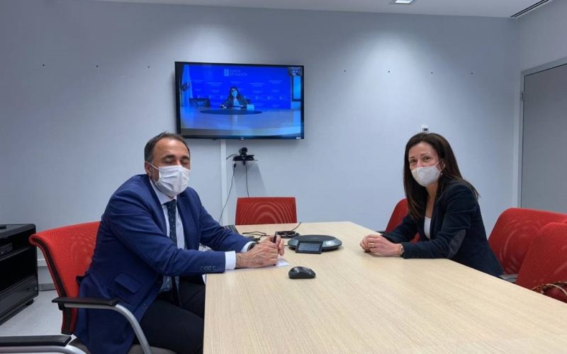 PP Ponteareas reúnese co novo Conselleiro de Sanidade, Julio G. Comesaña