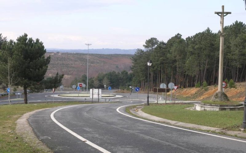 A vía de acceso ao santuario dos Milagres en Baños de Molgas (Ourense) xa é municipal