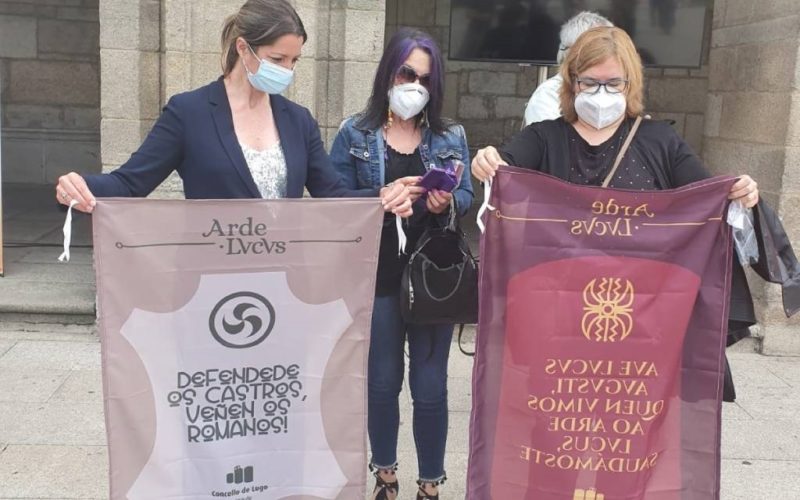 Concello de Lugo fai a entrega simbólica de 100 estandartes decorativos de “Arde Lvcvs”