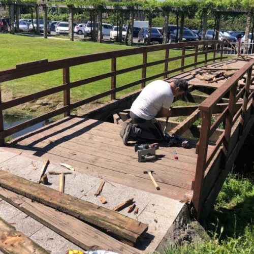 Monforte repara a pasarela peonil do Parque dos Condes