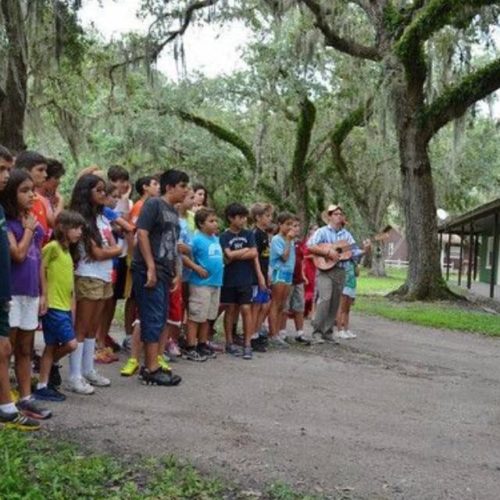 Aberto o prazo de inscrición no Campamento de Verán “Igual é +” Tui 2021