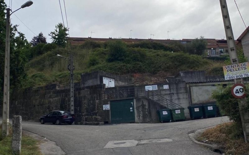 ACiP denuncia desidia do Concello en terreo municipal da parroquia de Canedo