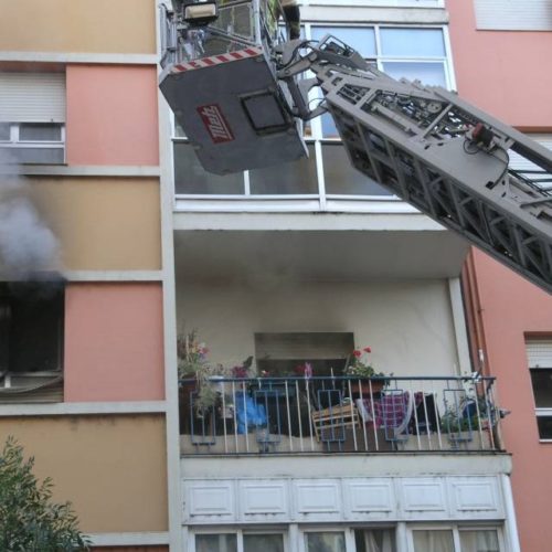 Incendio na rúa Greco en Ourense