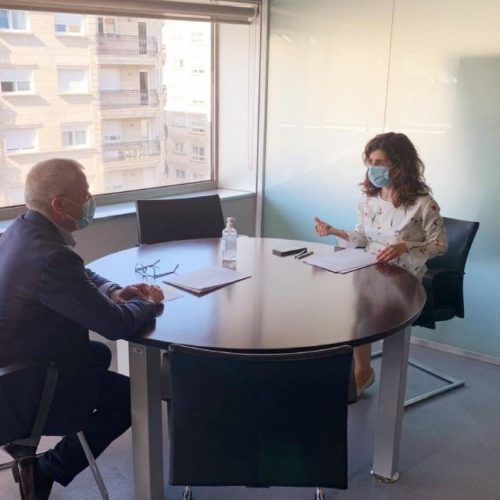 Oia e Vigo buscan fórmulas para mellorar a asistencia sanitaria