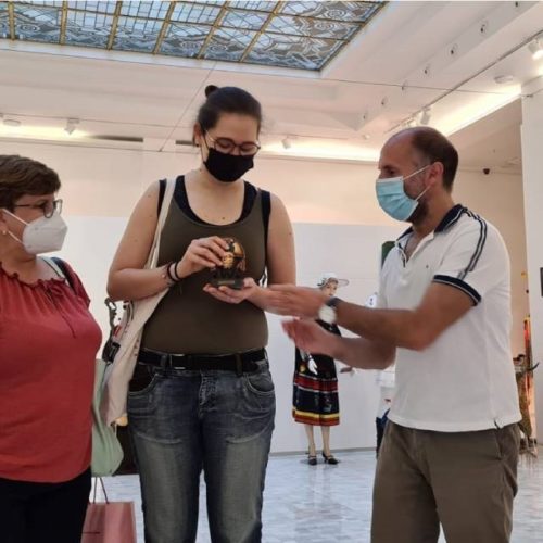 María Eugenia Escalona, visitante número 16.000 da exposición ‘Os nosos entroidos’ en Ourense