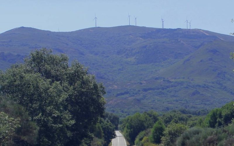 Plataforma “Stop Eólicos Xurés Celanova” denuncia a instalación de máis de 70 aeroxeradores