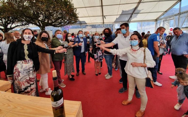 As Neves celebra con éxito a XV Feira do Viño Tinto das Rías Baixas