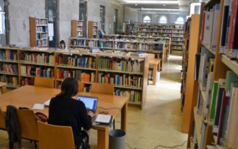 A Biblioteca de Tui celebra o “Día das escritoras”