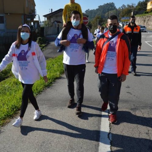 Máis de 300 persoas participaron en Mos na andaina ‘O rural contra a violencia de xénero’