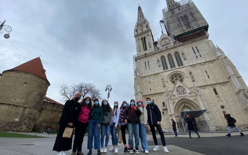 Moza e mozos de Ponteareas intercambian experiencias en Croacia