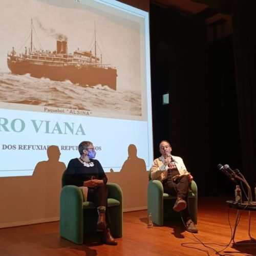 Roberto Mera presentou en Ponteareas libro de homenaxe ao seu tío bisavó Alejandro Viana