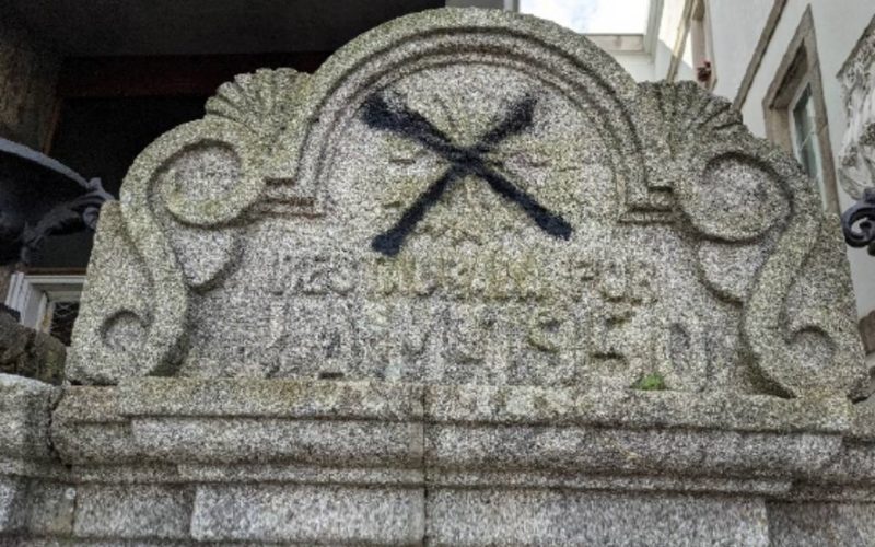 Deputación de Pontevedra concede subvencións para retirar a simboloxía franquista