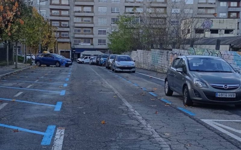 A nova zona azul de Ponteareas facilita o aparcamento na vila