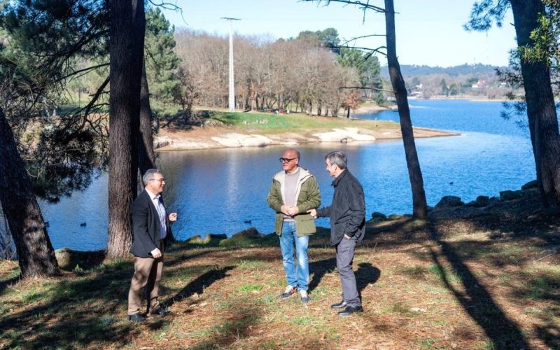 Área natural de Cachamuíña (Ourense) ten un novo aparcadoiro