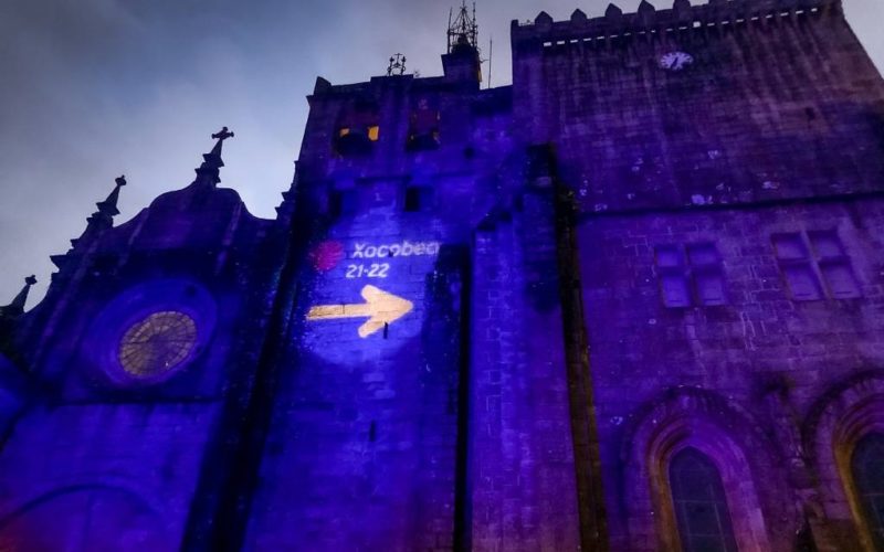 A Catedral de Tui ilumínase coma lugar emblemático do Camiño de Santiago