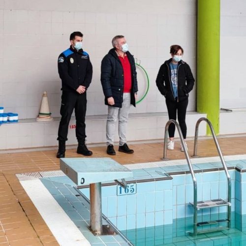 A Cañiza rehabilitará a súa piscina climatizada