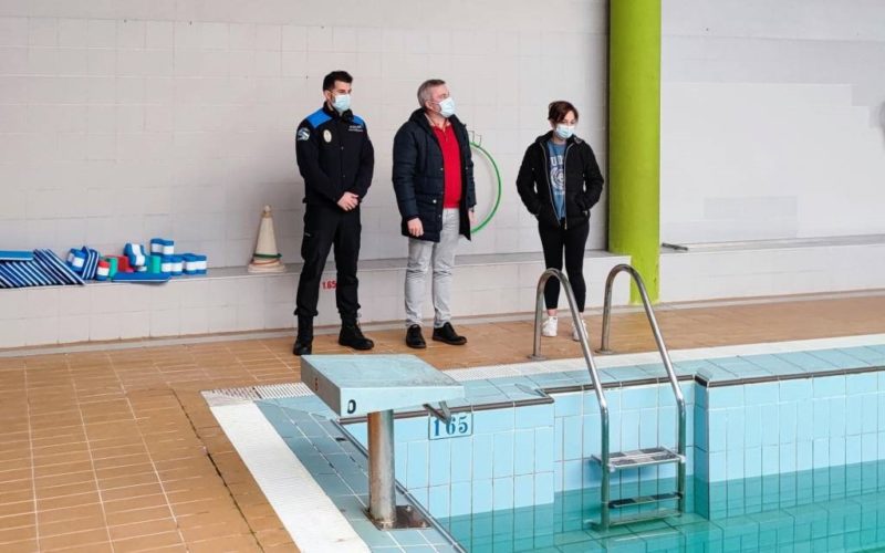 A Cañiza rehabilitará a súa piscina climatizada