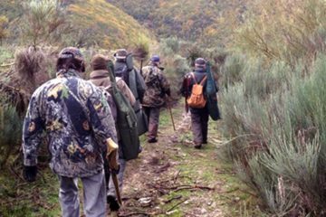Galicia en Común denuncia o risco de accidente polas batidas de caza