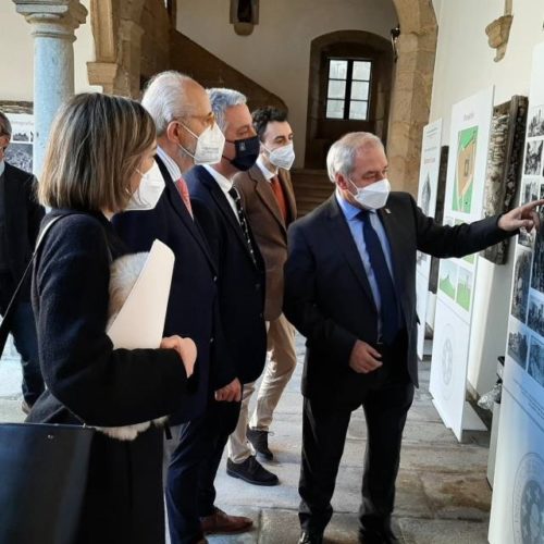 Exposición dos castelos de Monforte e Castro Caldelas no “Padre Sarmiento”