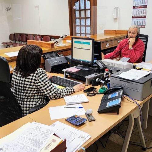A Cañiza aplica novo sistema de control de horarios do persoal municipal