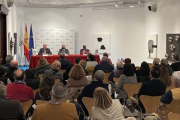 O escritor ourensán Eugenio Feijoo presenta en Madrid a súa novela “En la misma orilla del Tajo”