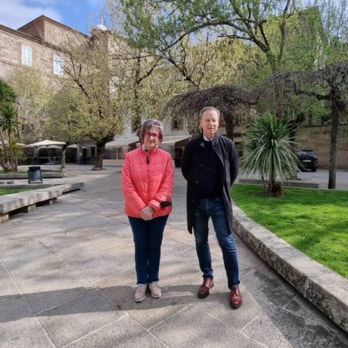 Os socialistas piden un busto do escritor Carlos Casares, fillo predilecto de Ourense