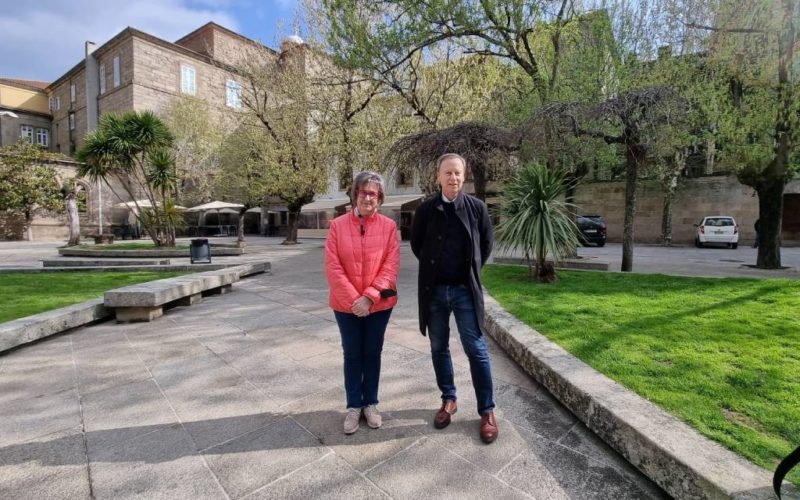 Os socialistas piden un busto do escritor Carlos Casares, fillo predilecto de Ourense