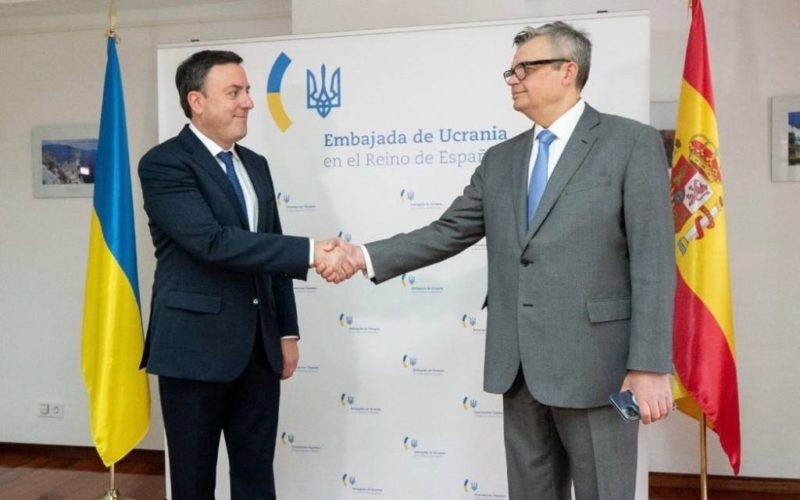 PSdeG-PSOE recibiu ao embaixador de Ucraína