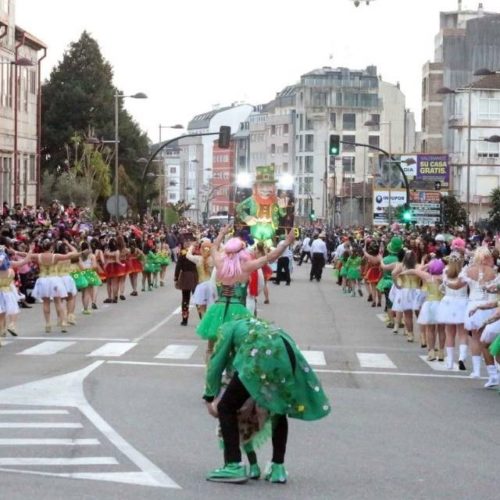 Desfile de comparsas de Entroido no Porriño